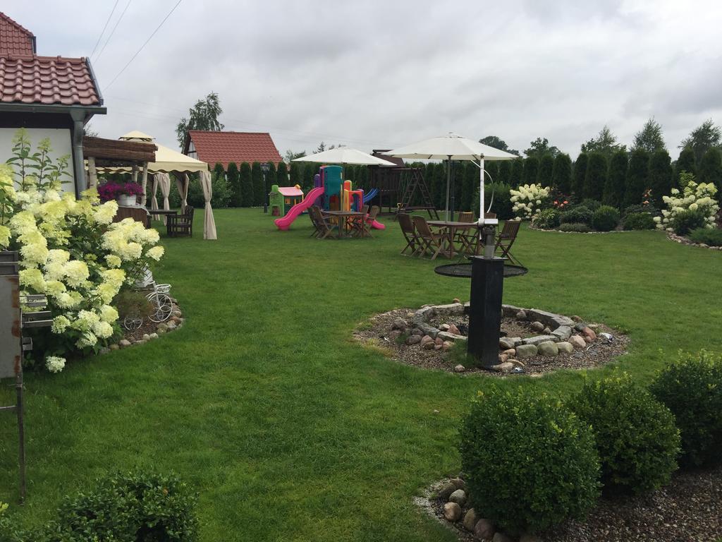 Dworek Golikowo Sławno Esterno foto